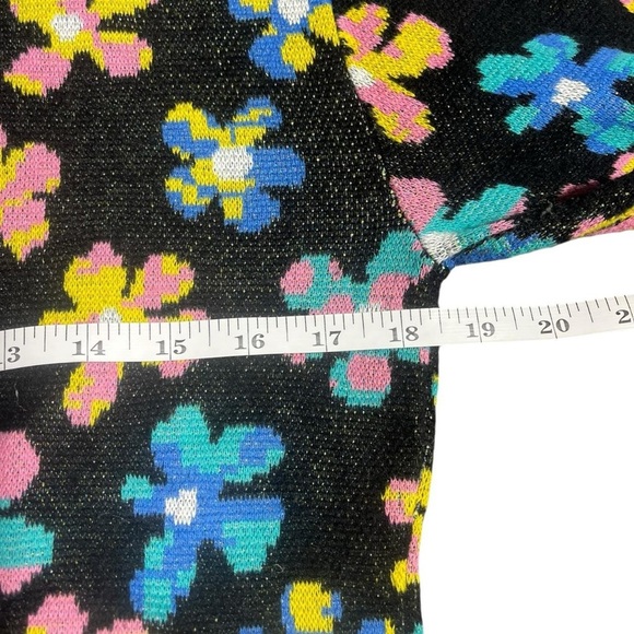 Black and multi-coloured floral sweater #floral #fall 
-aLab
-medium - Picture 5 of 6